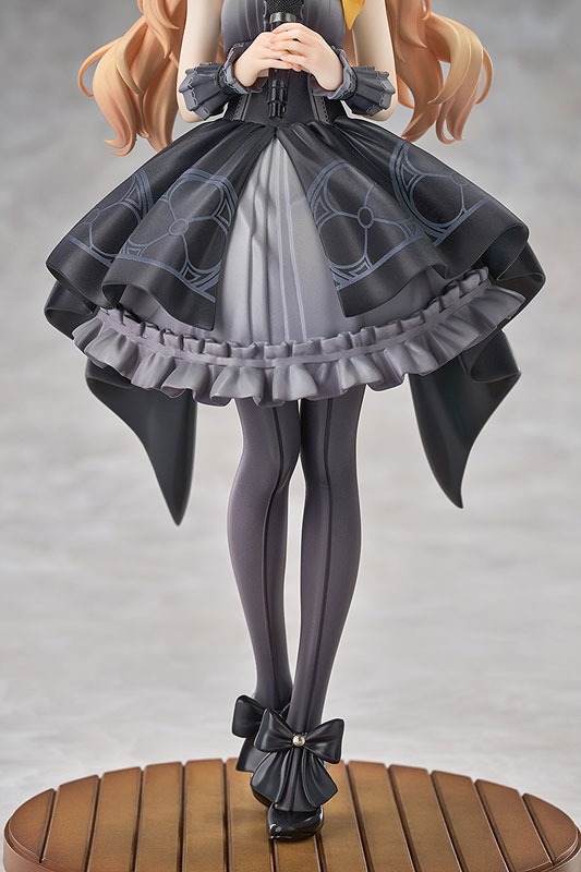 Scaled Figure 1/7 Iochi Mari (Idol) - Memorial Lobby Ver. Blue Archive By Good Smile Arts Shanghai