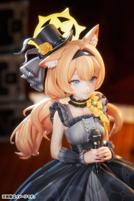 Scaled Figure 1/7 Iochi Mari (Idol) - Memorial Lobby Ver. Blue Archive By Good Smile Arts Shanghai