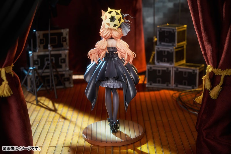 Scaled Figure 1/7 Iochi Mari (Idol) - Memorial Lobby Ver. Blue Archive By Good Smile Arts Shanghai