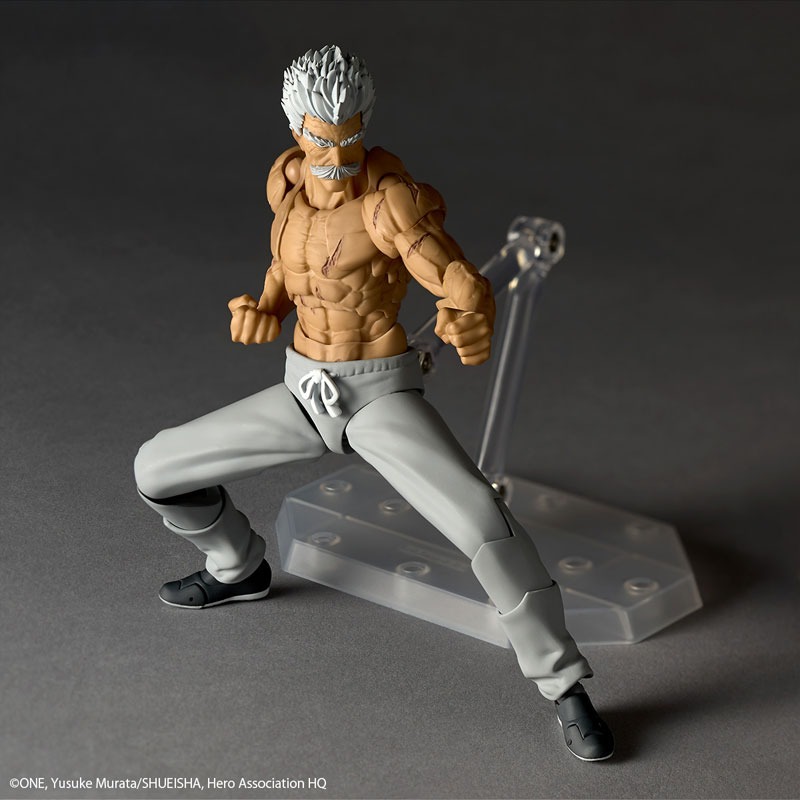 Revoltech Amazing Yamaguchi Action Figure Silver Fang - One Punch Man By Kaiyodo