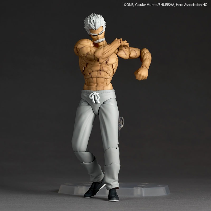 Revoltech Amazing Yamaguchi Action Figure Silver Fang - One Punch Man By Kaiyodo