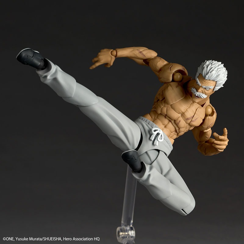 Revoltech Amazing Yamaguchi Action Figure Silver Fang - One Punch Man By Kaiyodo