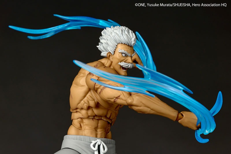Revoltech Amazing Yamaguchi Action Figure Silver Fang - One Punch Man By Kaiyodo