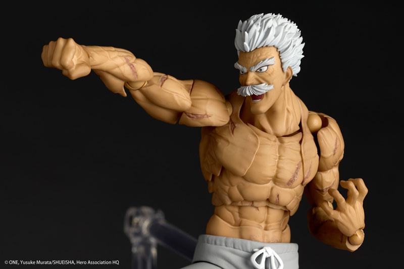 Revoltech Amazing Yamaguchi Action Figure Silver Fang - One Punch Man By Kaiyodo
