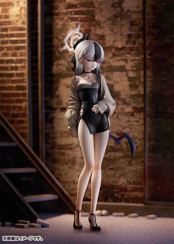 Scaled Figure 1/7 Onikata Kayoko (Dress) - Blue Archive  By Max Factory