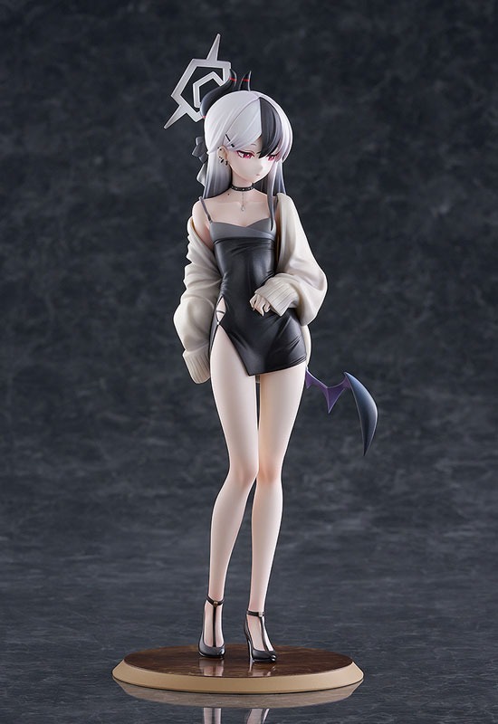 Scaled Figure 1/7 Onikata Kayoko (Dress) - Blue Archive  By Max Factory