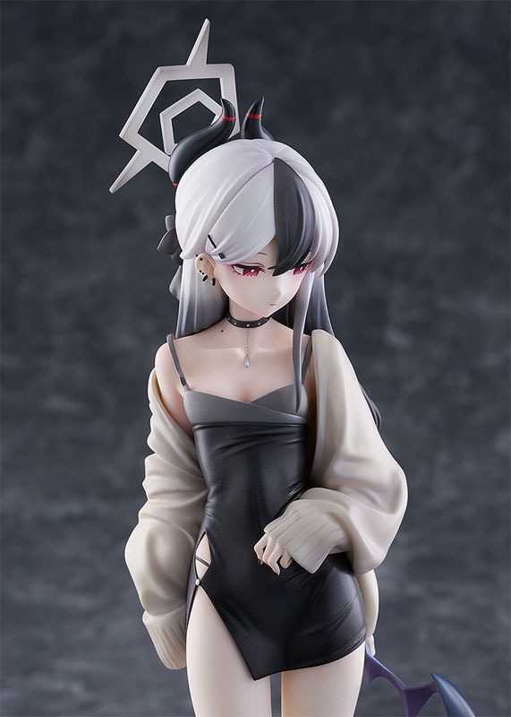 Scaled Figure 1/7 Onikata Kayoko (Dress) - Blue Archive  By Max Factory