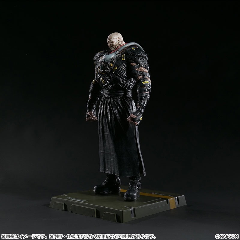 Capcom Figure Builder Creator's Model NEMESIS - Resident Evil 4 (43cm) By CAPCOM