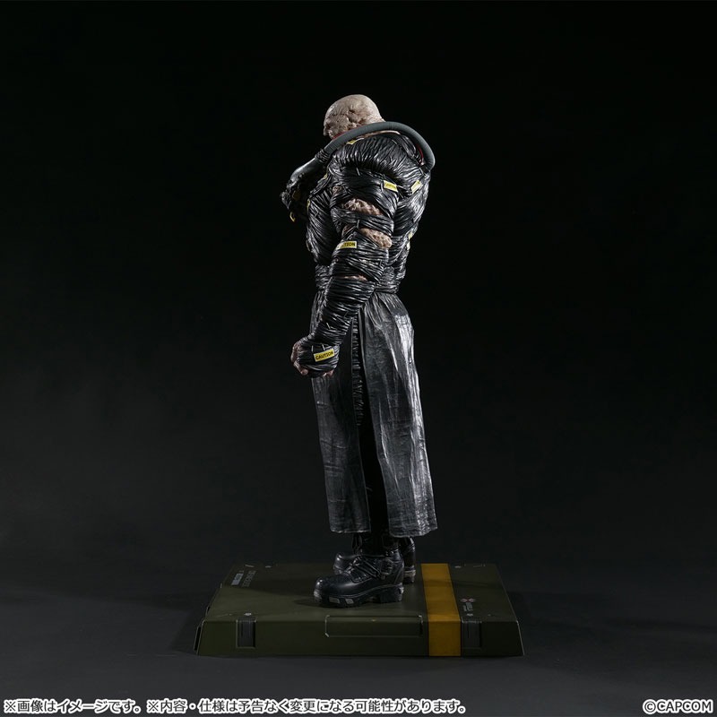 Capcom Figure Builder Creator's Model NEMESIS - Resident Evil 4 (43cm) By CAPCOM