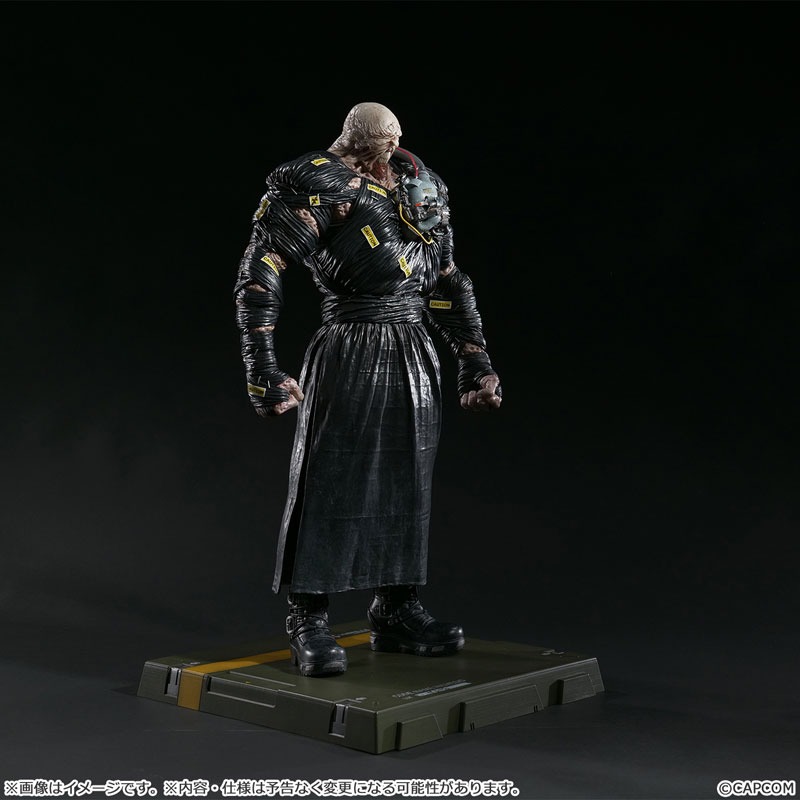 Capcom Figure Builder Creator's Model NEMESIS - Resident Evil 4 (43cm) By CAPCOM