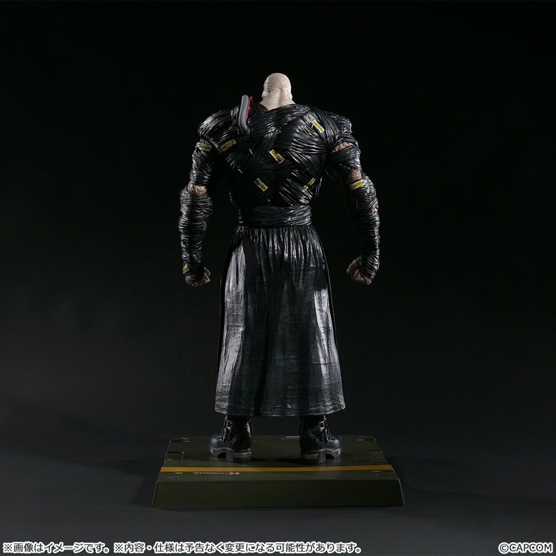 Capcom Figure Builder Creator's Model NEMESIS - Resident Evil 4 (43cm) By CAPCOM