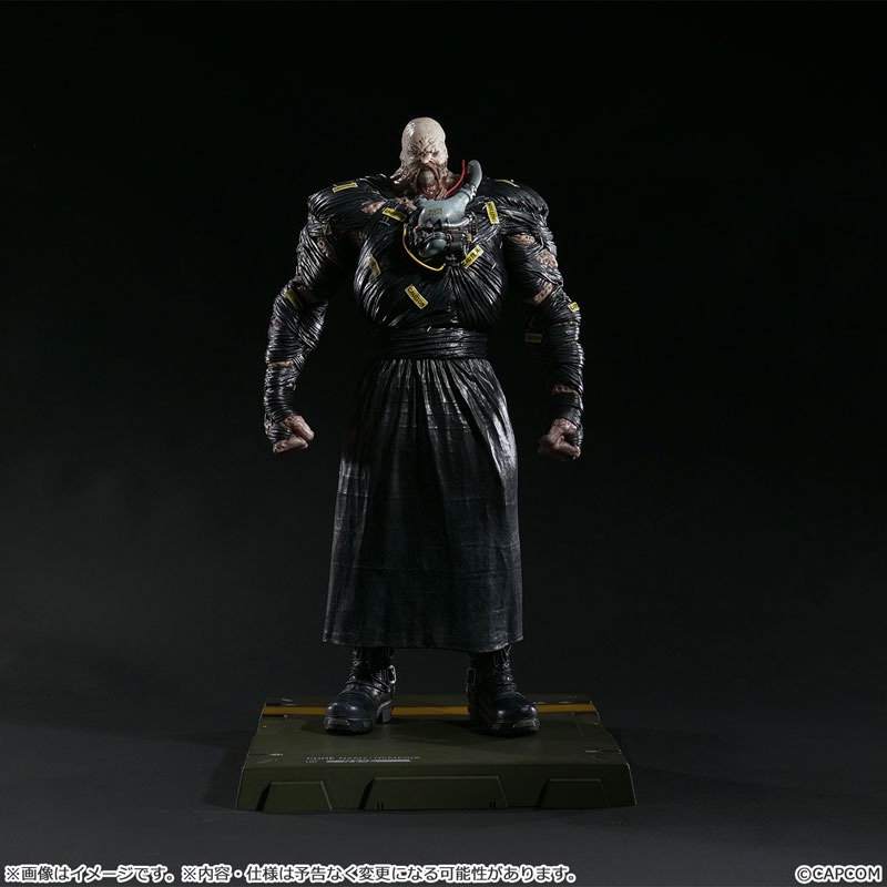 Capcom Figure Builder Creator's Model NEMESIS - Resident Evil 4 (43cm) By CAPCOM