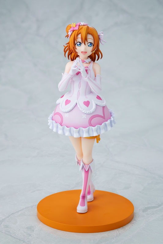 Non Scaled Figure Kousaka Honoka - Bokutachi wa Hitotsu no Hikari Ver. Love Live! School Idol Project By KADOKAWA
