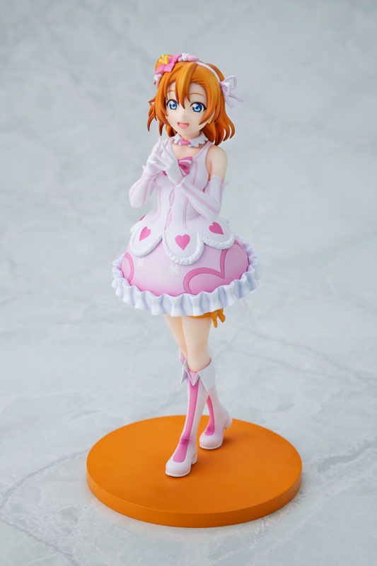 Non Scaled Figure Kousaka Honoka - Bokutachi wa Hitotsu no Hikari Ver. Love Live! School Idol Project By KADOKAWA