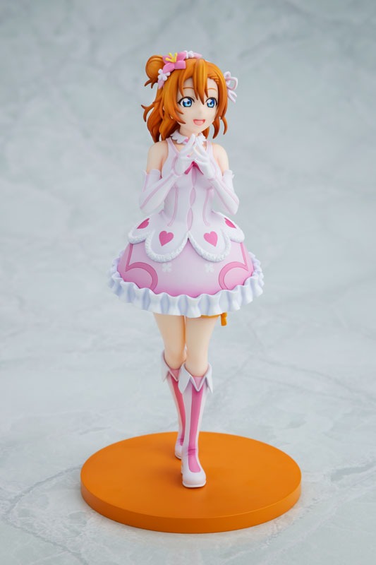 Non Scaled Figure Kousaka Honoka - Bokutachi wa Hitotsu no Hikari Ver. Love Live! School Idol Project By KADOKAWA