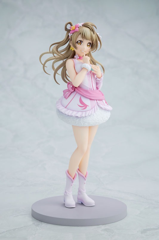 Non Scaled Figure Minami Kotori - Bokutachi wa Hitotsu no Hikari Ver. Love Live! School Idol Project By KADOKAWA