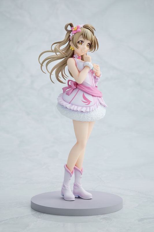 Non Scaled Figure Minami Kotori - Bokutachi wa Hitotsu no Hikari Ver. Love Live! School Idol Project By KADOKAWA