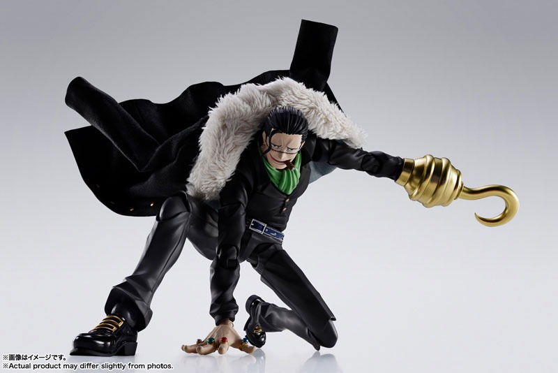 SHF S.H.Figuarts Sir Crocodile Summit War of Marineford - One Piece By Bandai Spirits