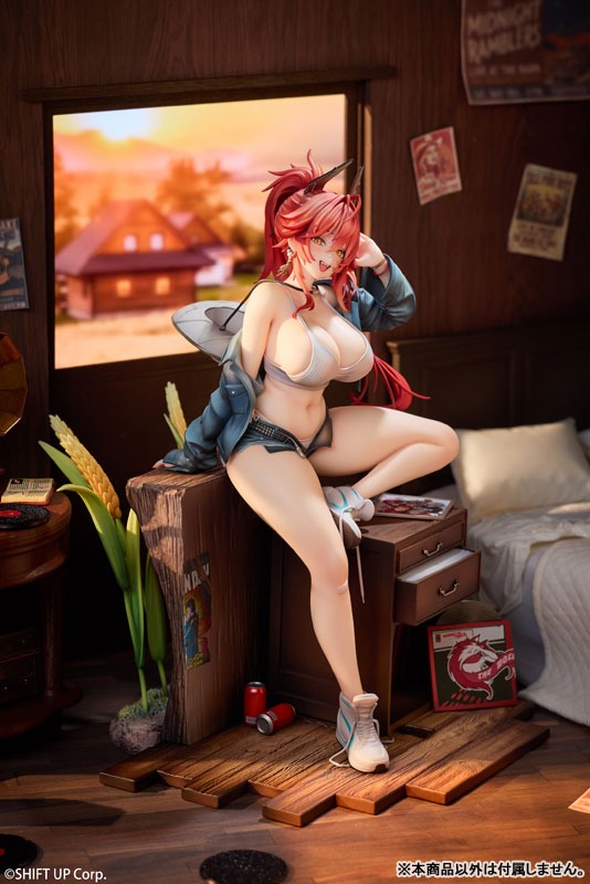 Scaled Figure 1/7 Red Hood - Retro Days Ver. Goddess of Victory: NIKKE By Hobby Sakura
