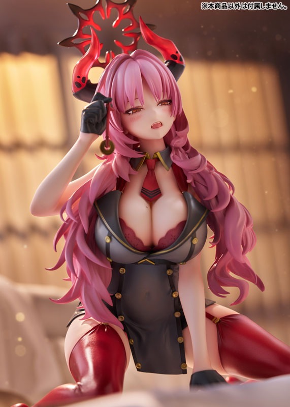 Scaled Figure 1/7 Kyougoku Satsuki - Memorial Lobby Ver. Blue Archive By GOLDEN HEAD