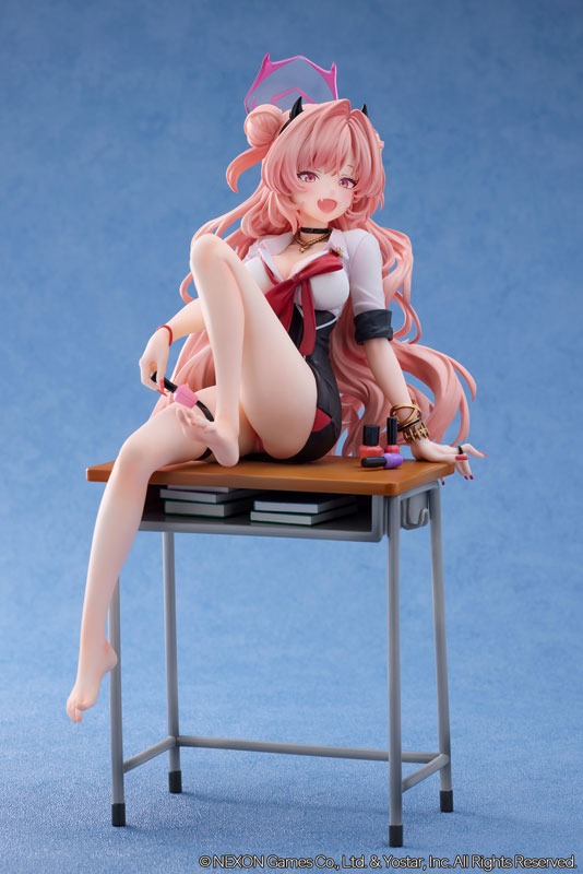 Scaled Figure 1/7 Yozakura Kirara - Memorial Lobby Ver. Blue Archive By NEONMAX