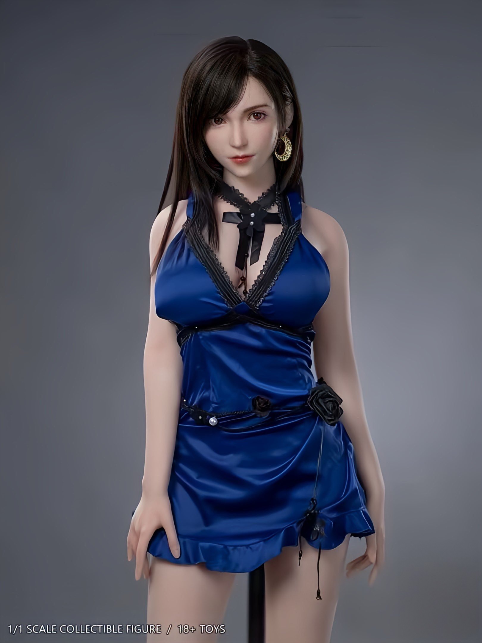 [READY STOCK Display ITEM] Silicone Real Life Size (170cm) Cast-Off Tifa Blue Silk Satin Night Gown Ver.- Final Fantasy VII Remake Edition