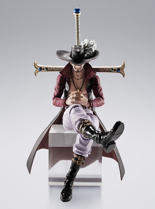 SHF S.H.Figuarts Dracule Mihawk - Hawk-Eye Ver. One Piece By Premium Bandai