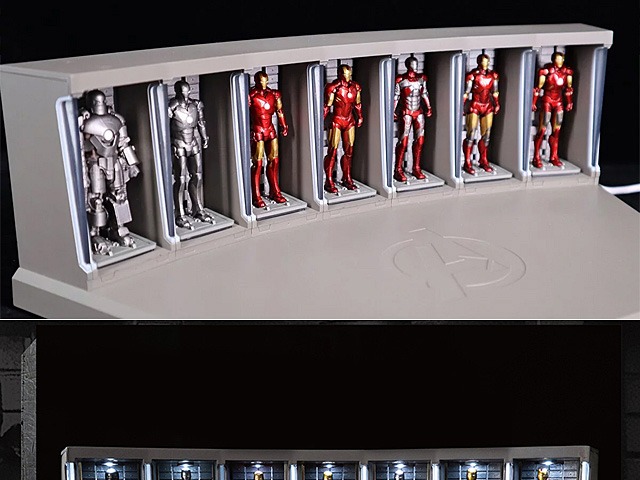 [READY STOCK LIMITED ITEM] Marvel Qi Wireless Charging Ironman Hall Of Armor Ver.