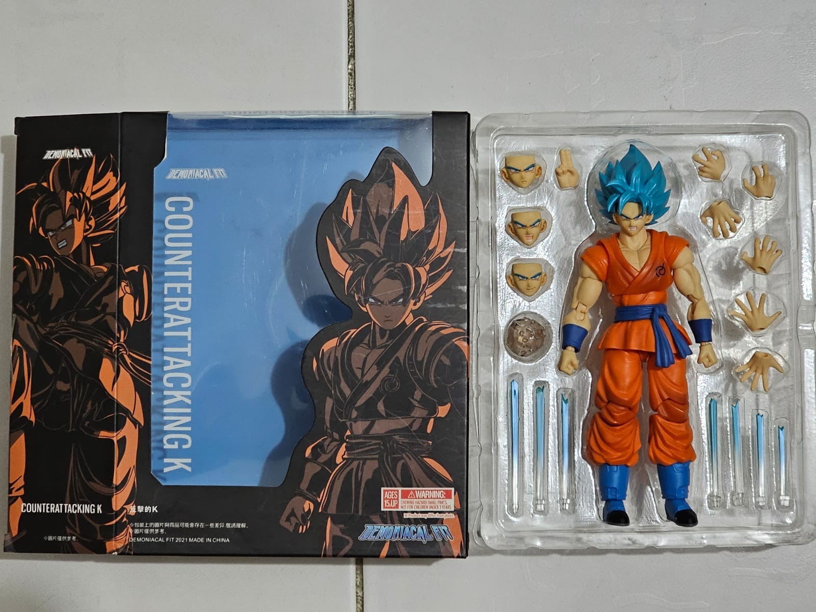 (Kondisi Bekas) Demoniacal Fit Goku counter attacking