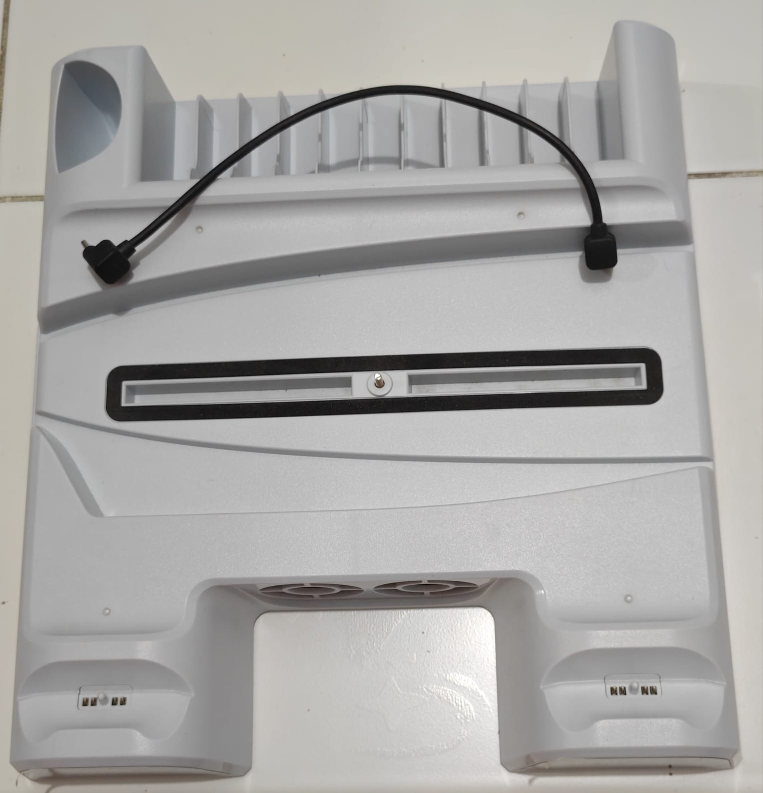 Ps5 Fat Disc Ver. / Sony Playstation 5 Fat 825GB Disc Ver. + 2 Stick Dualsense + Cooling Stand Dobe + Cooling Fan Dobe (all in kondisi bekas)