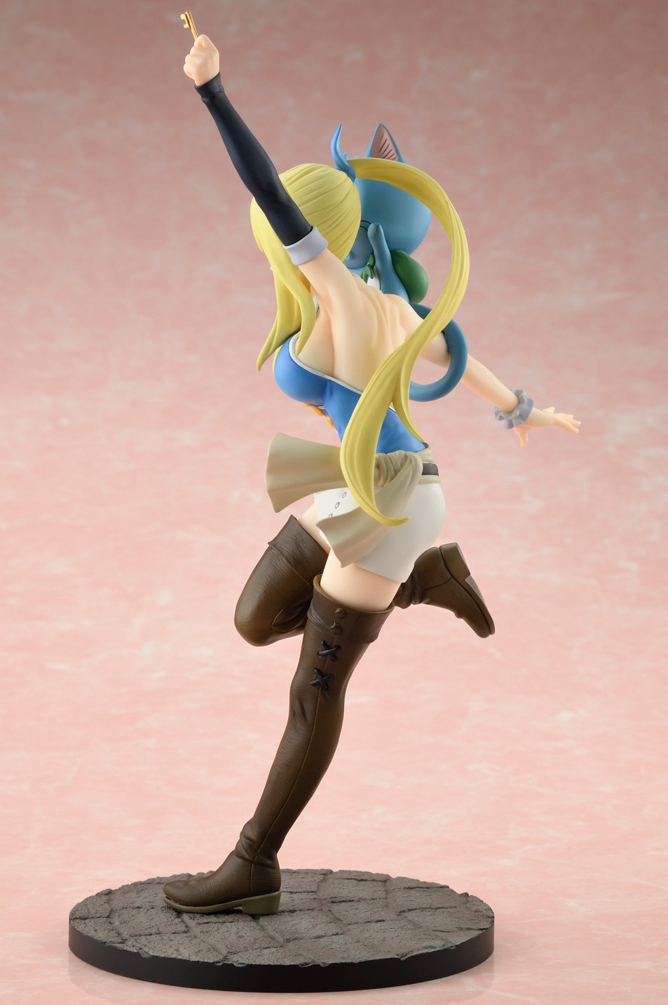 Scaled Figure 1/8 Lucy Heartfilia - Wink Ver. Fairy Tail By Bellfine