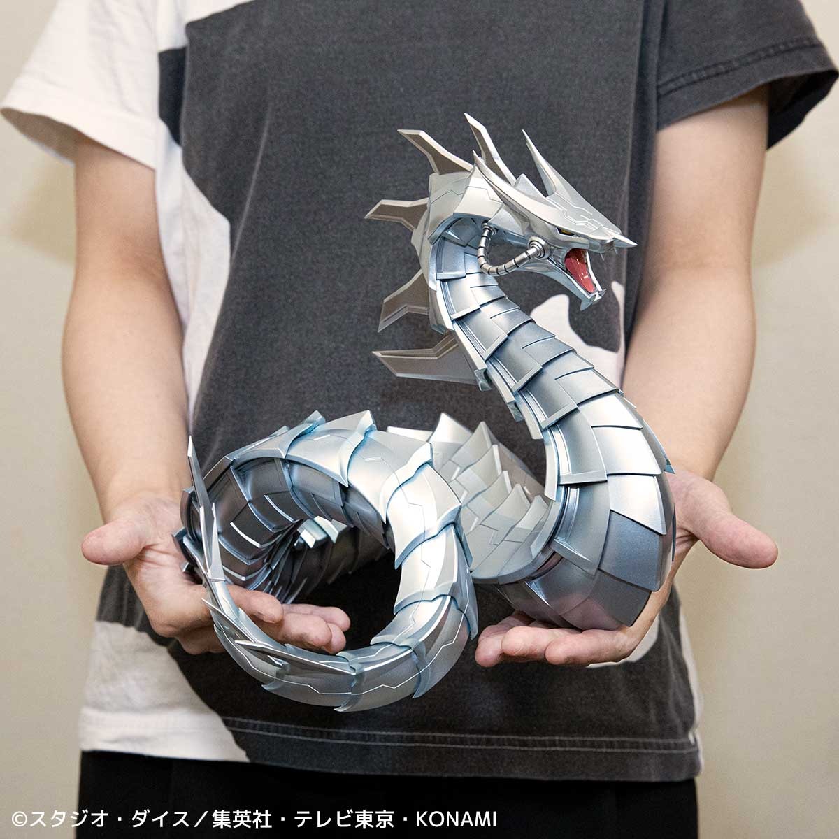 Non-Scale Figure Cyber Dragon - Yu-Gi-Oh! GX Duel Monsters (30cm) By Kaiyodo