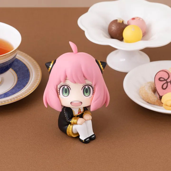 [READY STOCK ITEM] LookUp / Rukkappu Figure Anya Forger - Spy x Family By MegaHouse
