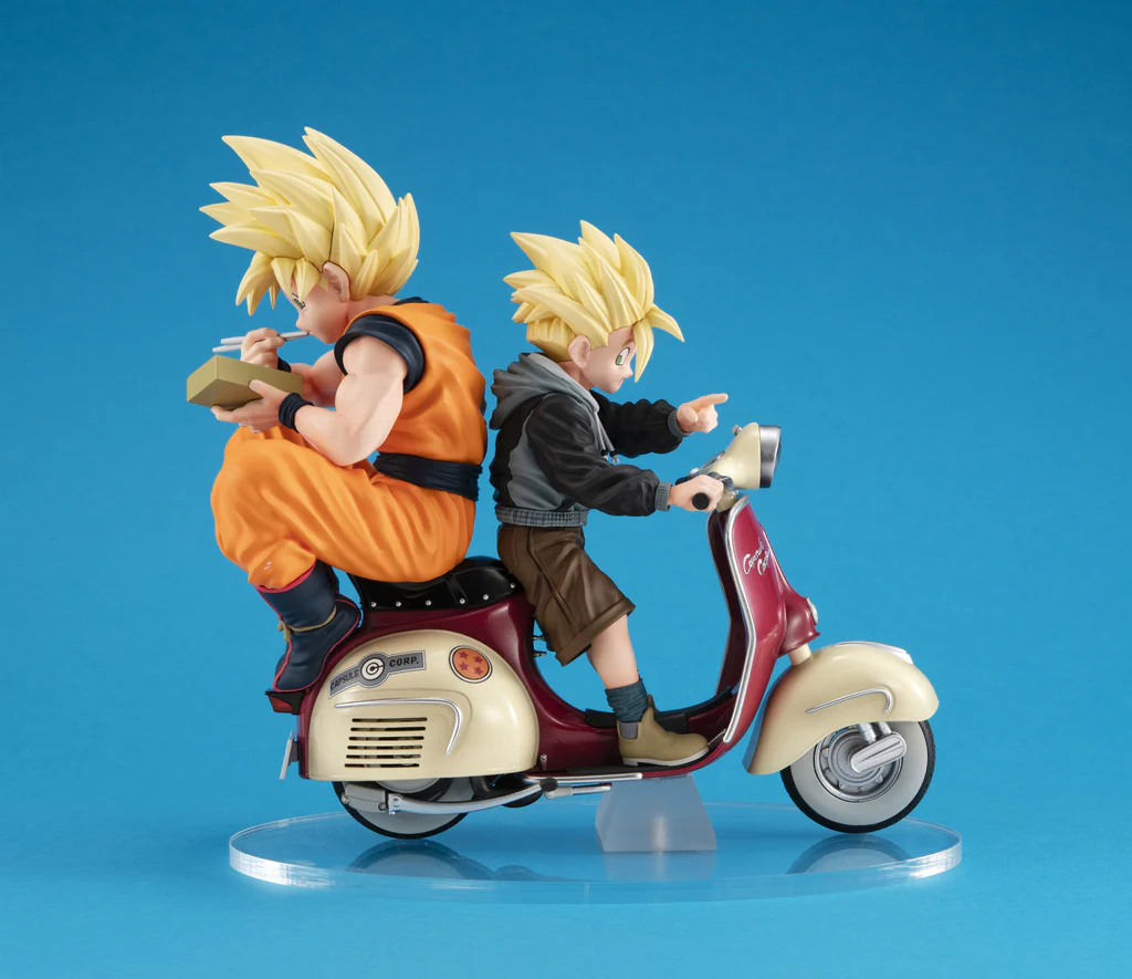 Desktop Real McCoy EX Super Saiyan Son Goku & Super Saiyan Son Gohan & Bike - Dragon Ball Z By MegaHouse