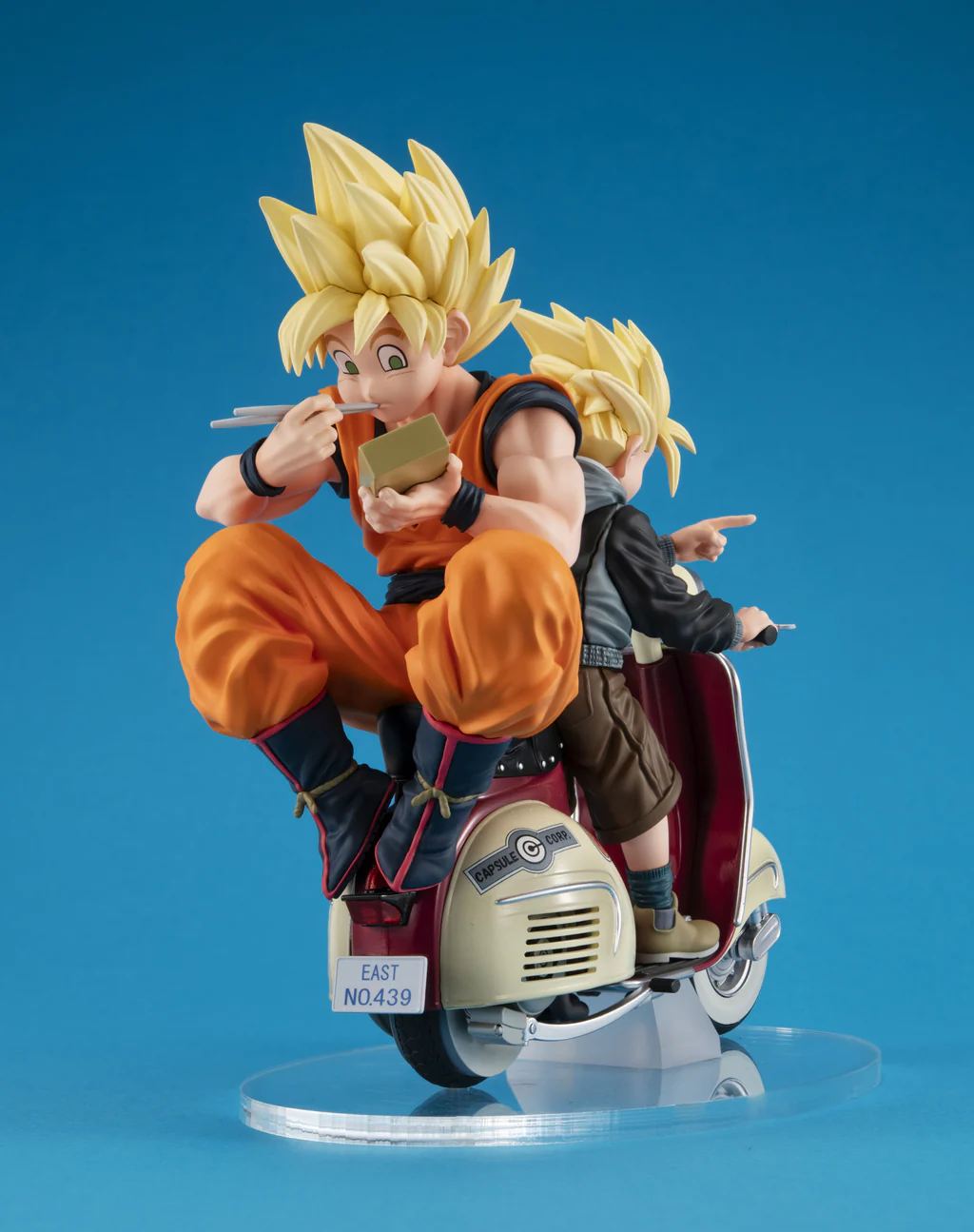 Desktop Real McCoy EX Super Saiyan Son Goku & Super Saiyan Son Gohan & Bike - Dragon Ball Z By MegaHouse