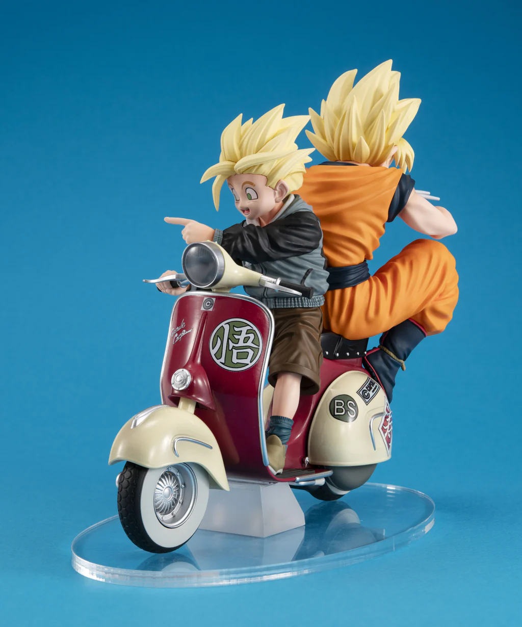 Desktop Real McCoy EX Super Saiyan Son Goku & Super Saiyan Son Gohan & Bike - Dragon Ball Z By MegaHouse