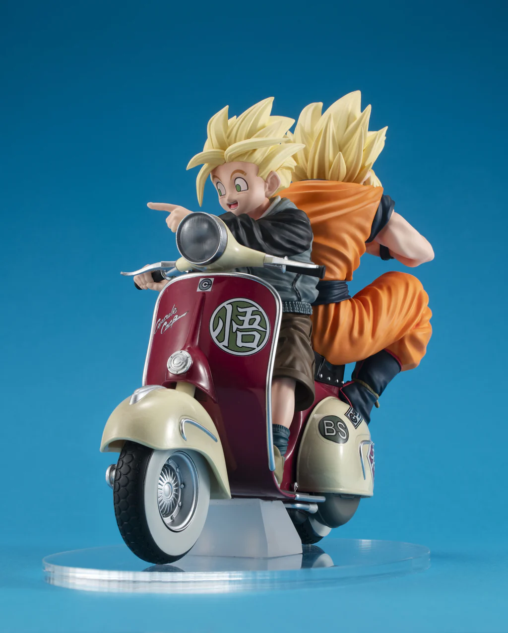 Desktop Real McCoy EX Super Saiyan Son Goku & Super Saiyan Son Gohan & Bike - Dragon Ball Z By MegaHouse