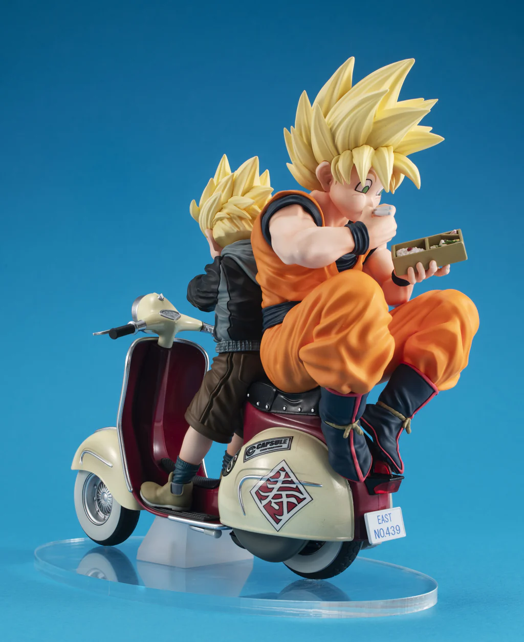 Desktop Real McCoy EX Super Saiyan Son Goku & Super Saiyan Son Gohan & Bike - Dragon Ball Z By MegaHouse