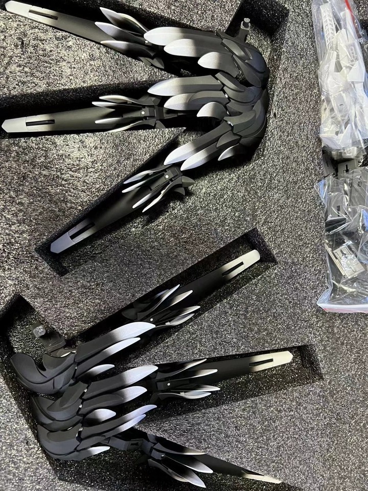 Color Changing Custom Black Swan Gundam UV fluorescent paint technology - MG Wing Zero ka ver. Bandai Model -  By Super Welfare Studio