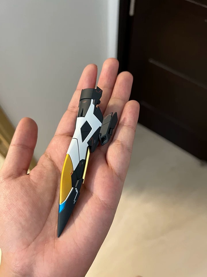 Color Changing Custom Black Swan Gundam UV fluorescent paint technology - MG Wing Zero ka ver. Bandai Model -  By Super Welfare Studio