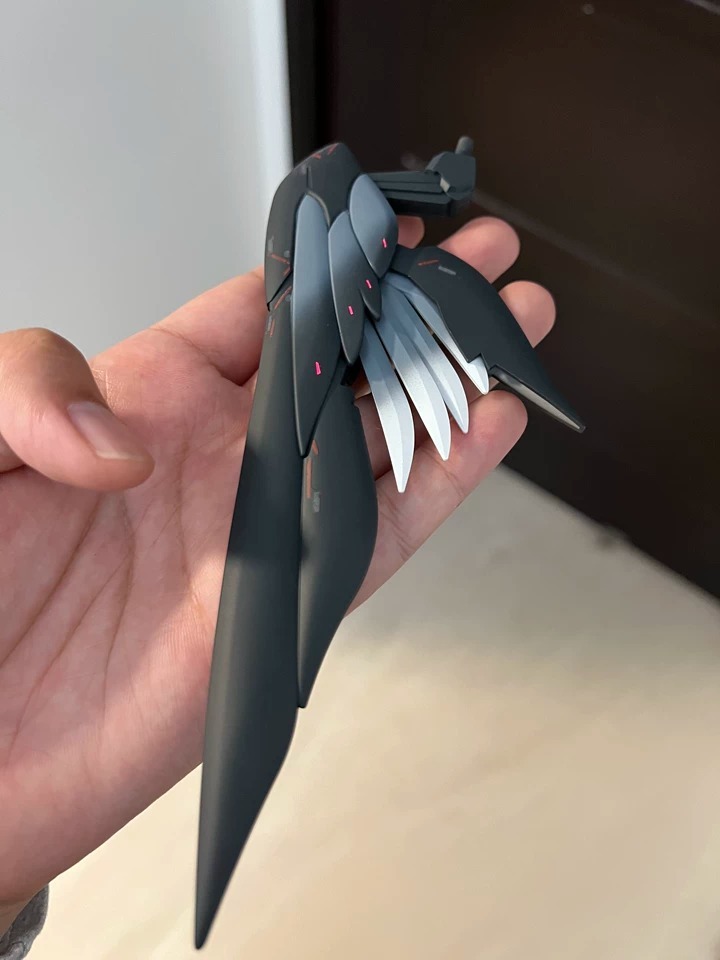 Color Changing Custom Black Swan Gundam UV fluorescent paint technology - MG Wing Zero ka ver. Bandai Model -  By Super Welfare Studio