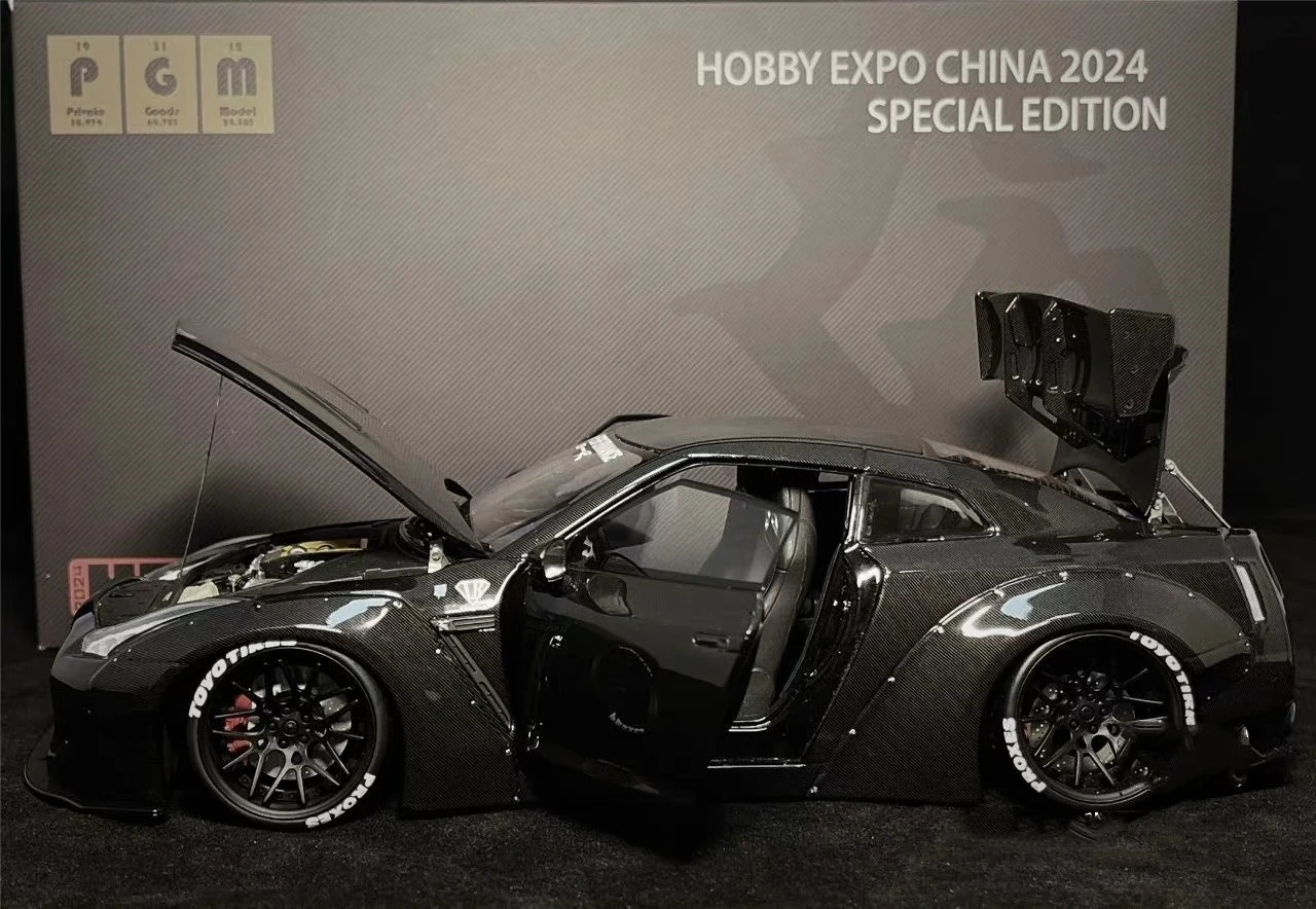 Scaled 1:18 Liberty Walk Nissan GT-R R35 Carbon Fiber HEC Limited Edition 2024 By PGM Private Goods Model