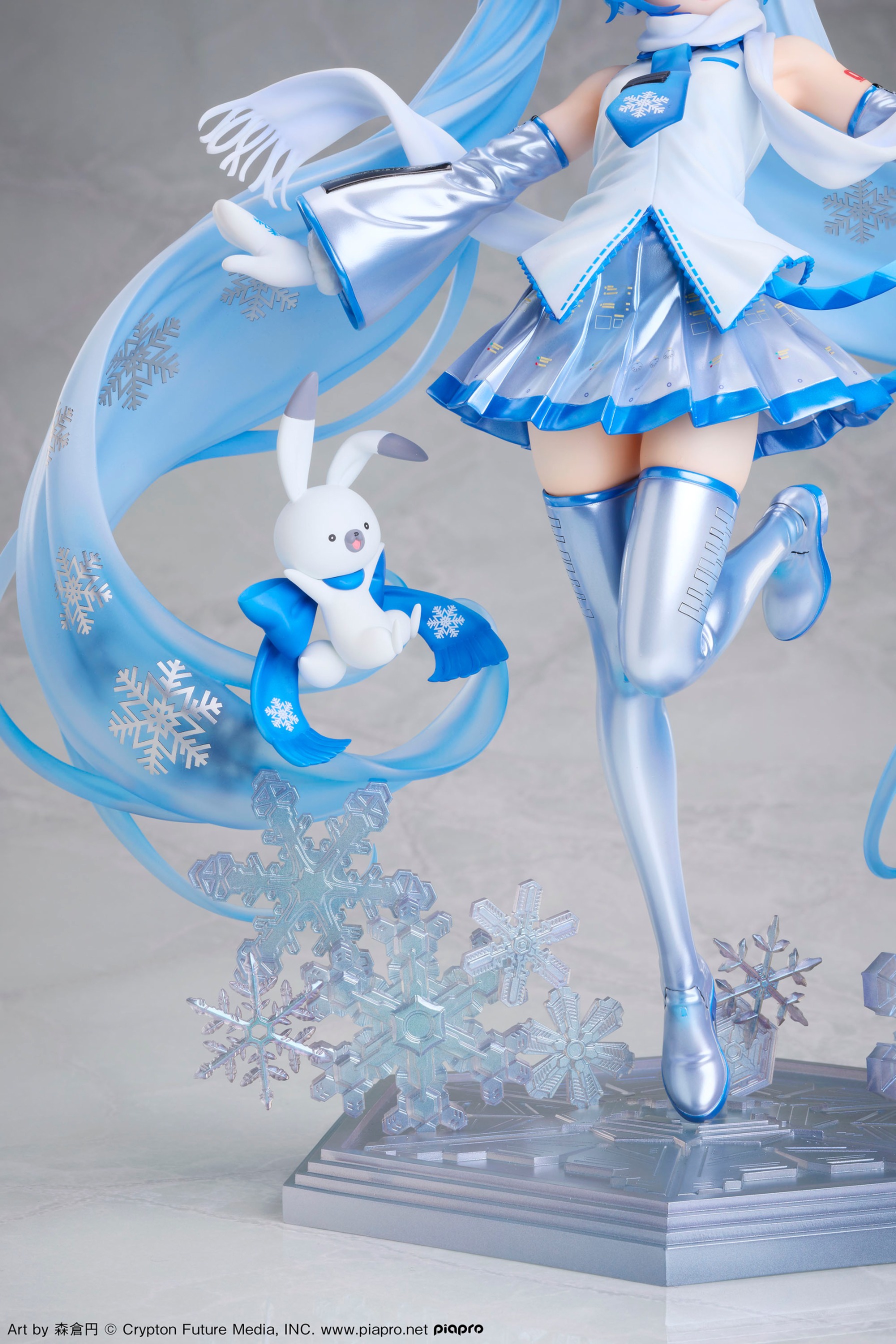 Scaled Figure 1/7 Snow Miku - Sky Town 10th Anniversary Ver. Vocaloid By Design COCO
