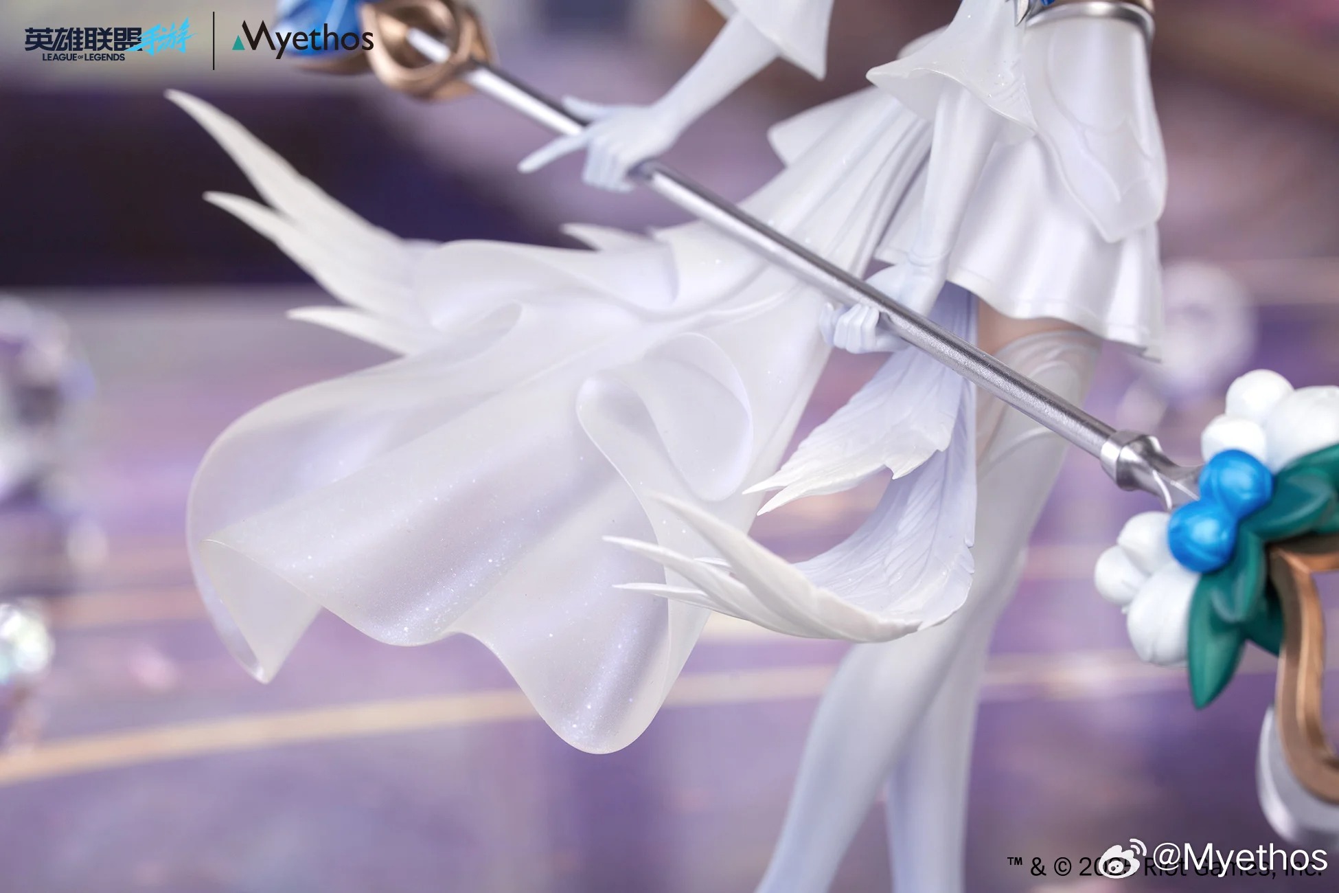 Gift+ Scaled Figure 1/8 Lux - Crystal Rose Ver. League of Legends : Wild Rift By Myethos