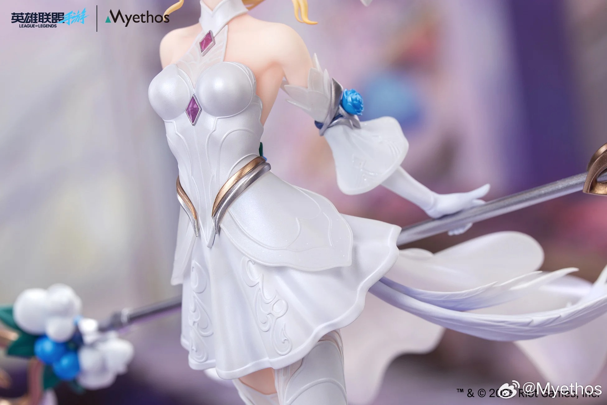 Gift+ Scaled Figure 1/8 Lux - Crystal Rose Ver. League of Legends : Wild Rift By Myethos