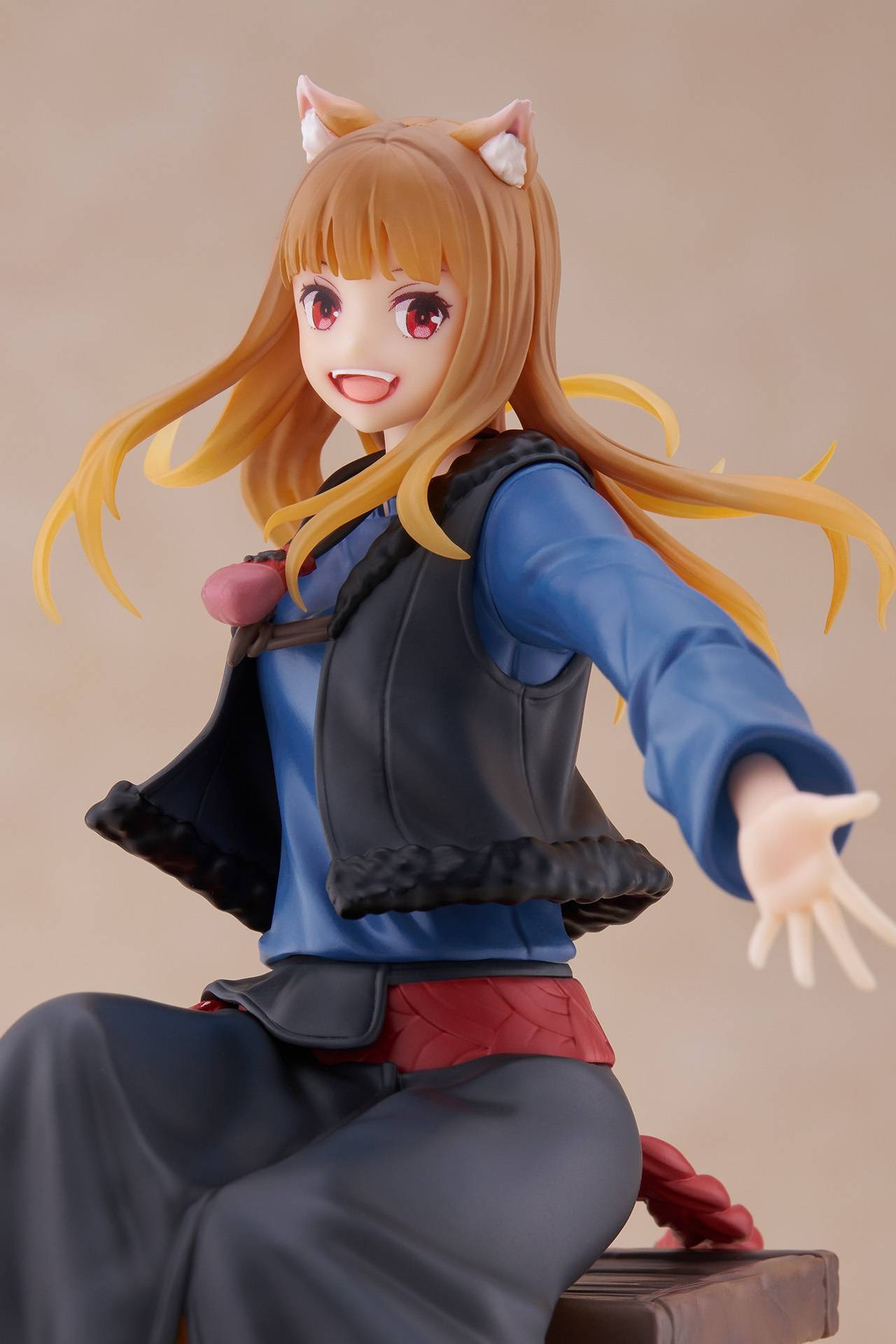 Dressta Figure Holo - Spice and Wolf / Ookami to Koushinryou (24cm) By Taito
