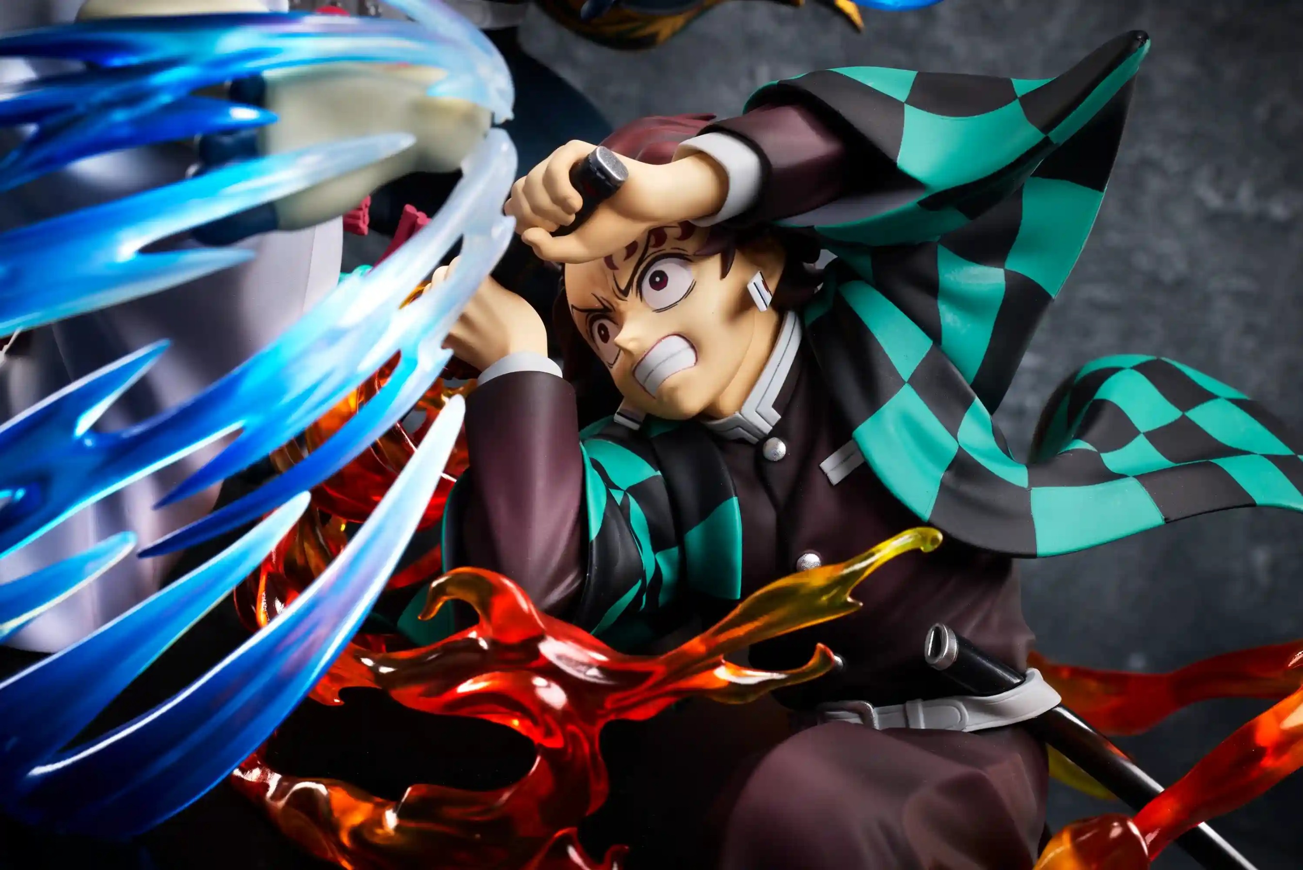 Non Scaled Figure Kamado Tanjiro & Tomioka Giyu vs Akaza - Kimetsu no Yaiba By ANIPLEX