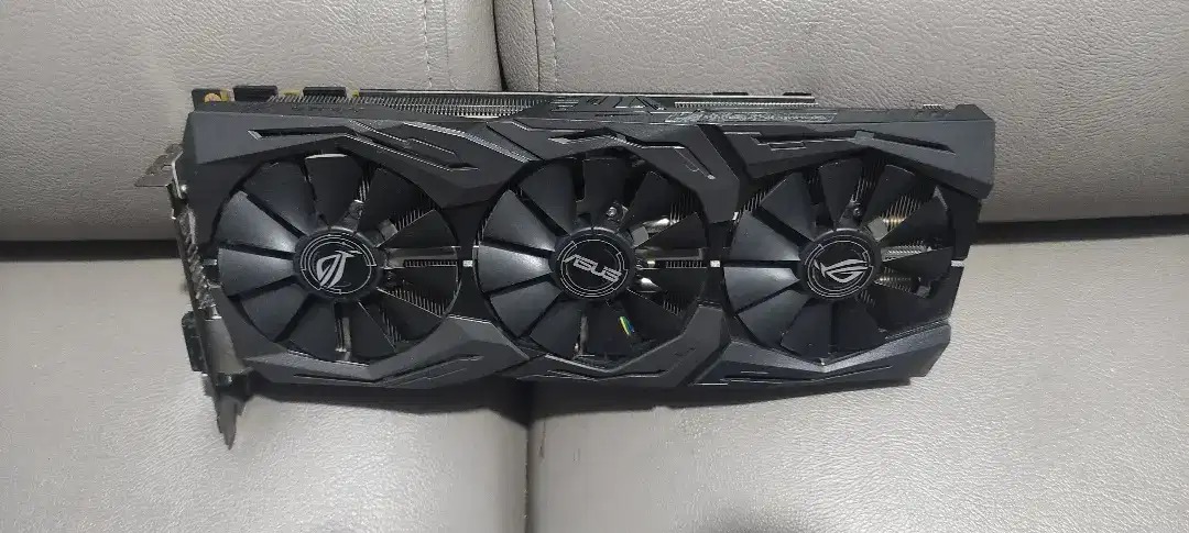 [READY STOCK ITEM] (Kondisi Bekas NO BOX ROG) VGA Nvidia Asus ROG STRIX gtx 1070 8gb