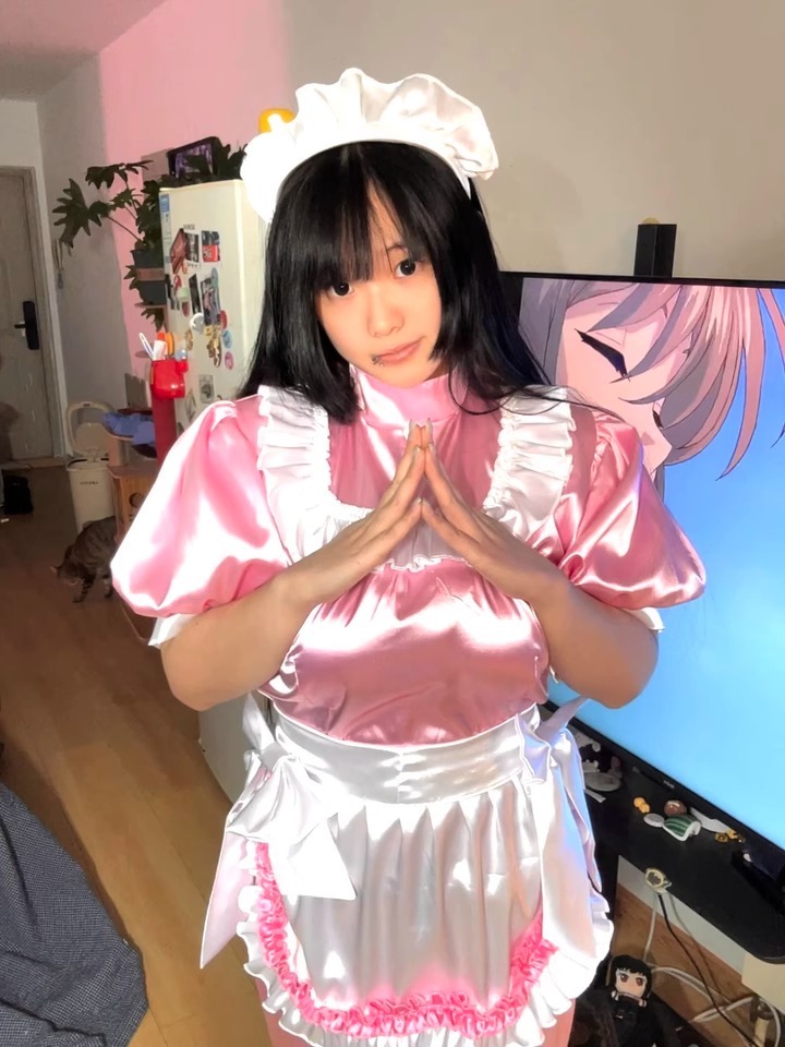 Premium Maid Dress Pink Satin Cosplay Anime Gaun Panjang
