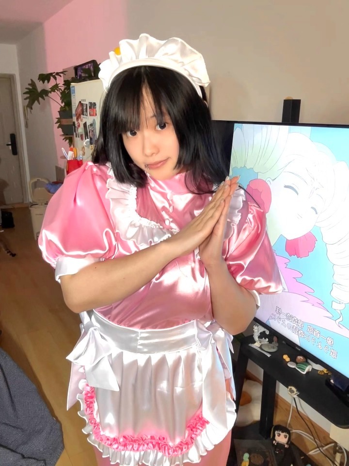 Premium Maid Dress Pink Satin Cosplay Anime Gaun Panjang